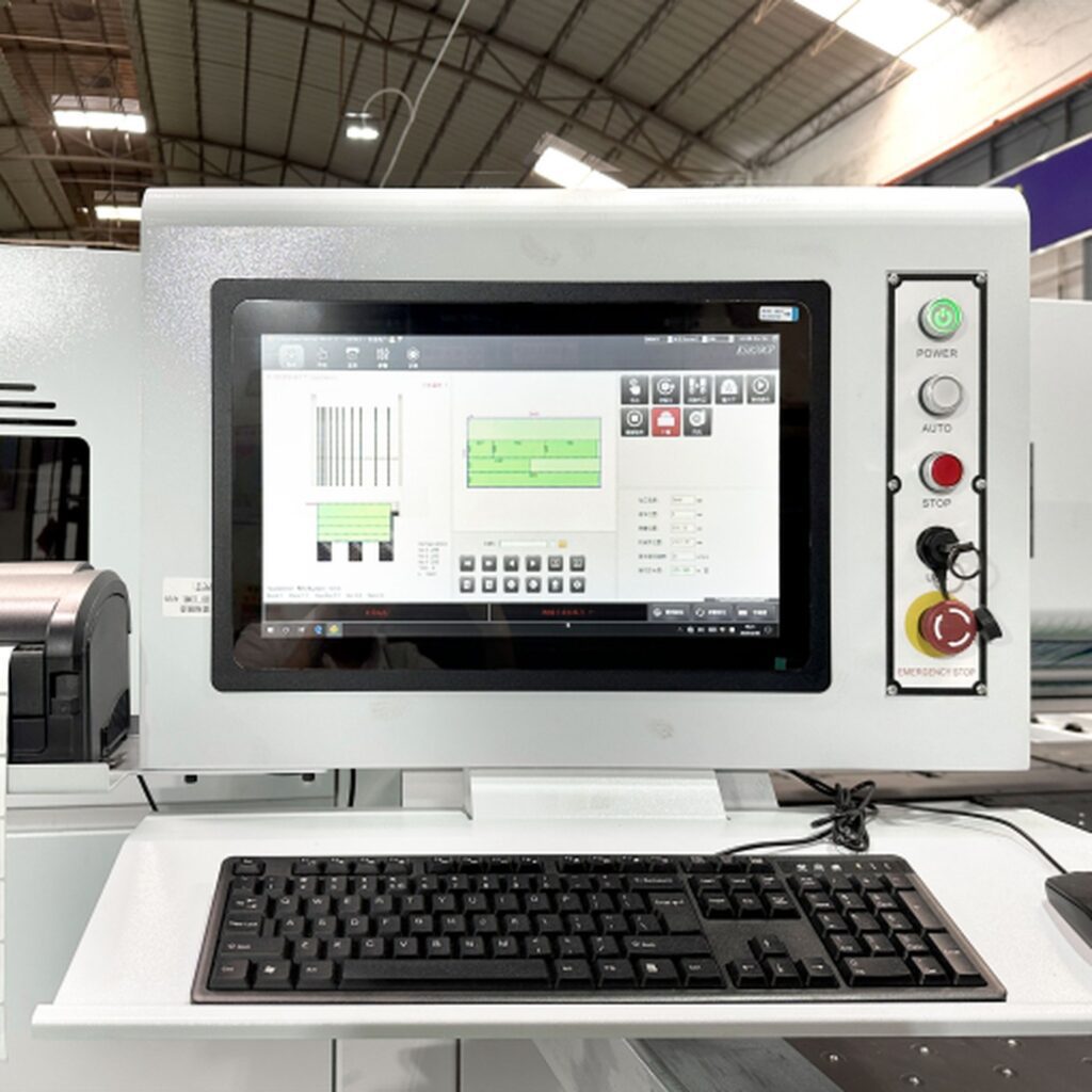 Computador com tela sensivel ao toque_square