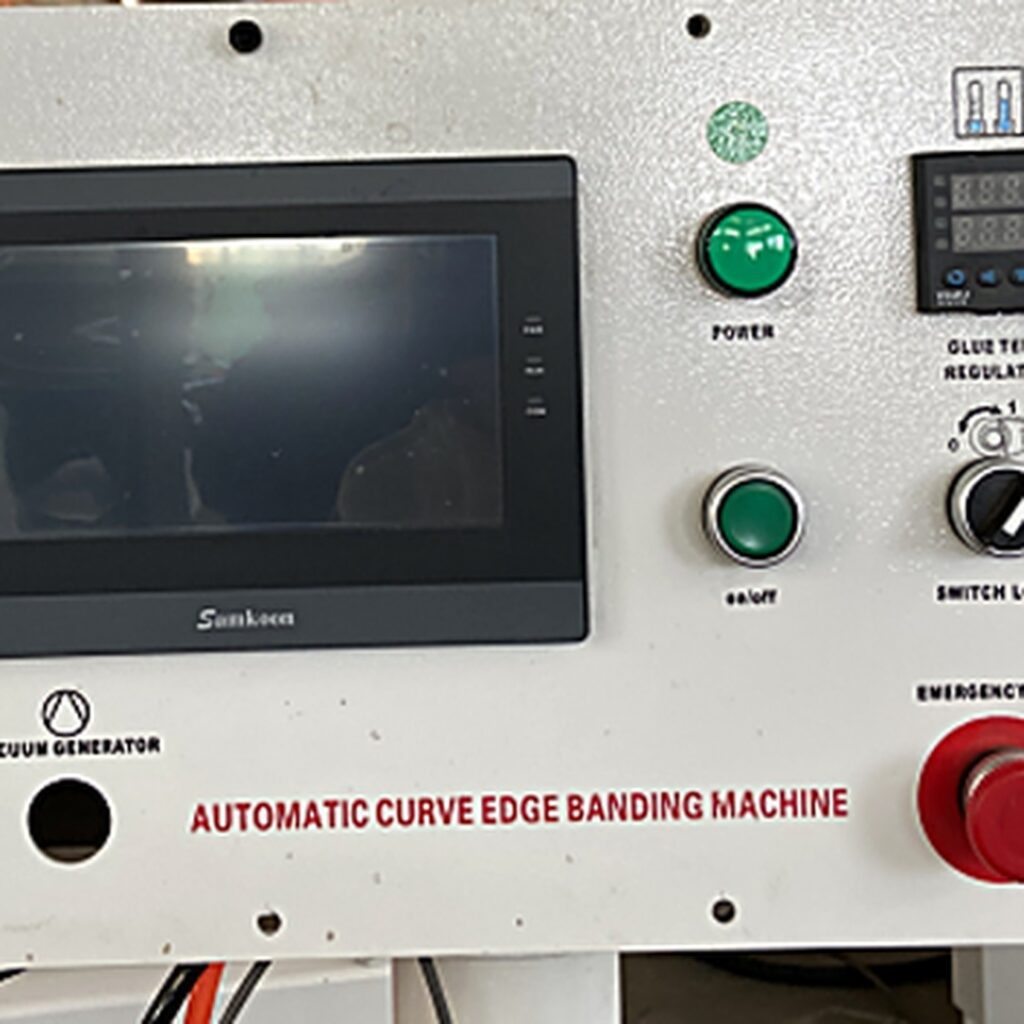 Painel CNC com tela sensivel ao toque_square