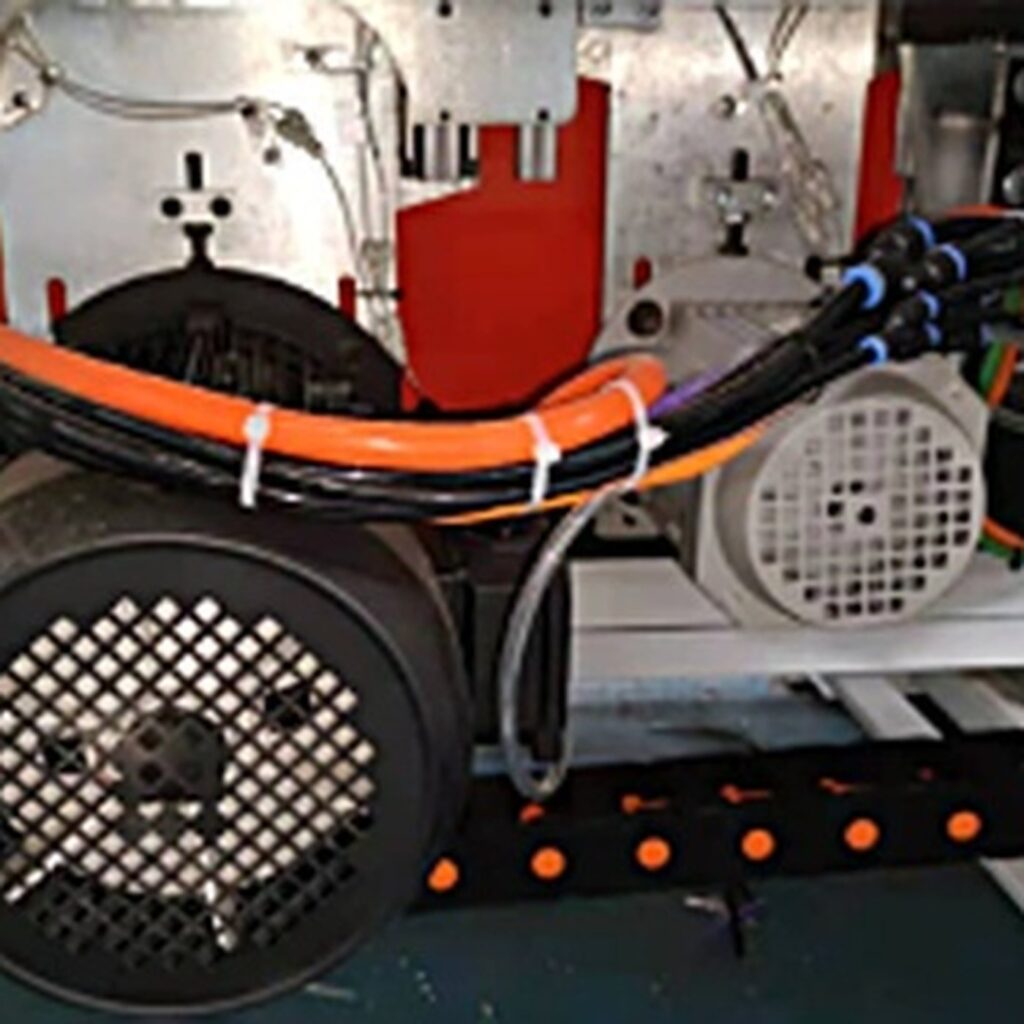 Suporte de serra com servomotor_square